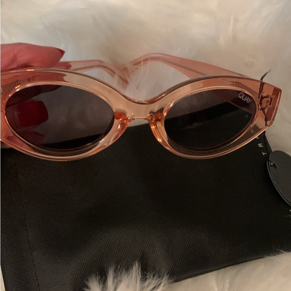 QUAY AUSTRALIA NWT SUNGLASSES